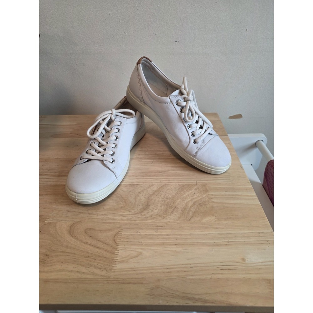 Ecco Soft VII‎ Womens 39 US 8 S Sneakers White Lace Up Extra Wide Leather Comfy